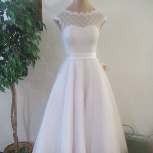 - NWT Chapel Length Wedding bridal gown Vintage Inspired 50s formal prom p…